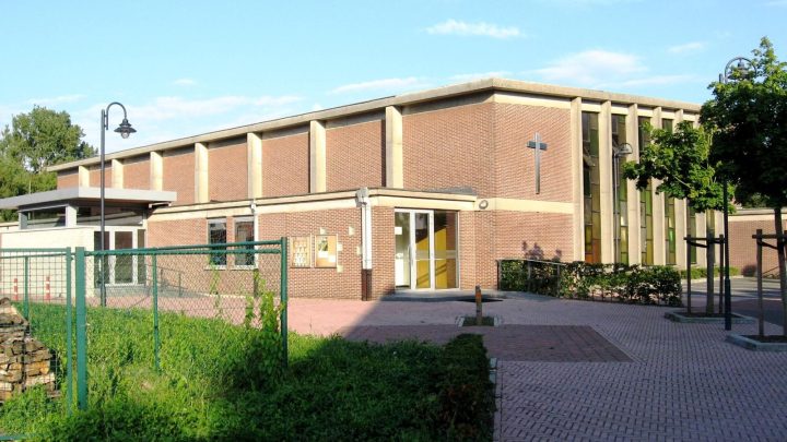 Onze-Lieve-Vrouw Tenhemelopnemingskerk in Oud-Waterschei, archieffoto zonder verband met schade.
