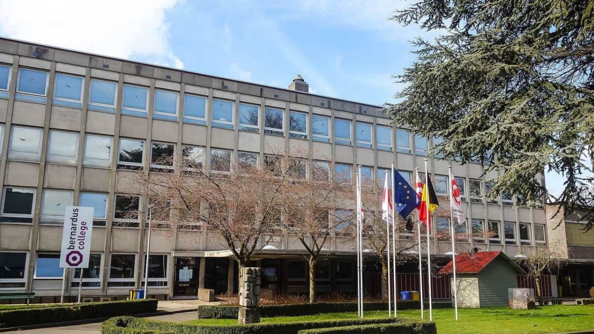 Gebouw van het Bernarduscollege in Oudenaarde, onderdeel van de Bernardusscholen