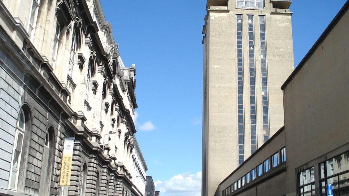 Archieffoto van de Boekentoren in Gent