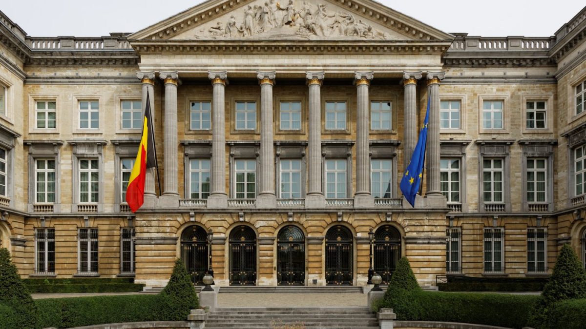 Het Paleis der Natie in Brussel, foto Oakenchips