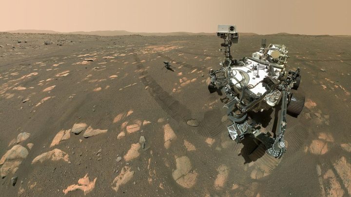Perseverance en Ingenuity op Mars, selfie van 6 april 2021